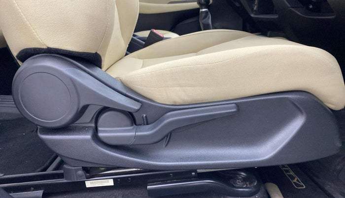 2022 Honda City 1.5L I-VTEC VX, Petrol, Manual, 33,591 km, Driver Side Adjustment Panel