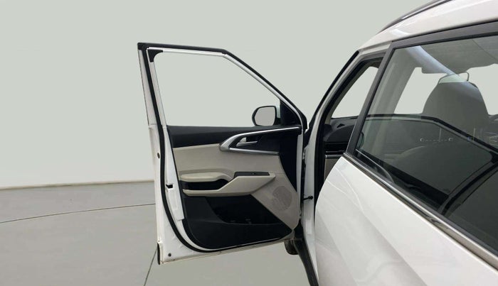 2022 KIA CARENS PRESTIGE PLUS 1.4 PETROL 7 STR, Petrol, Manual, 20,650 km, LHS Front Door