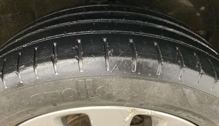 2017 Maruti Baleno ALPHA PETROL 1.2, Petrol, Manual, 52,158 km, Right Front Tyre Tread