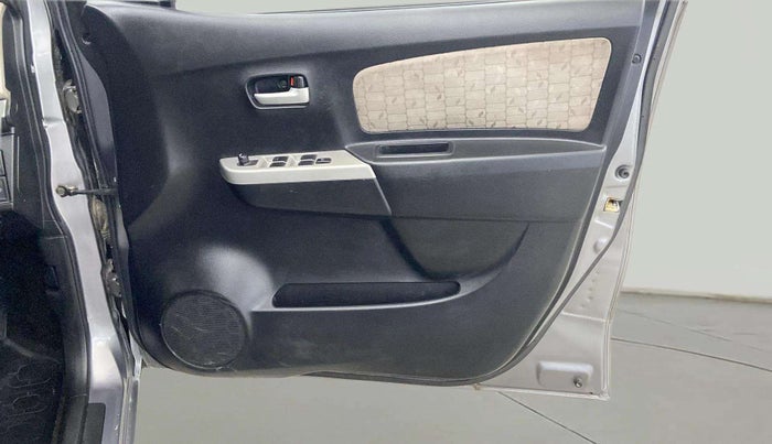 2014 Maruti Wagon R 1.0 VXI, Petrol, Manual, 31,981 km, Driver Side Door Panels Control