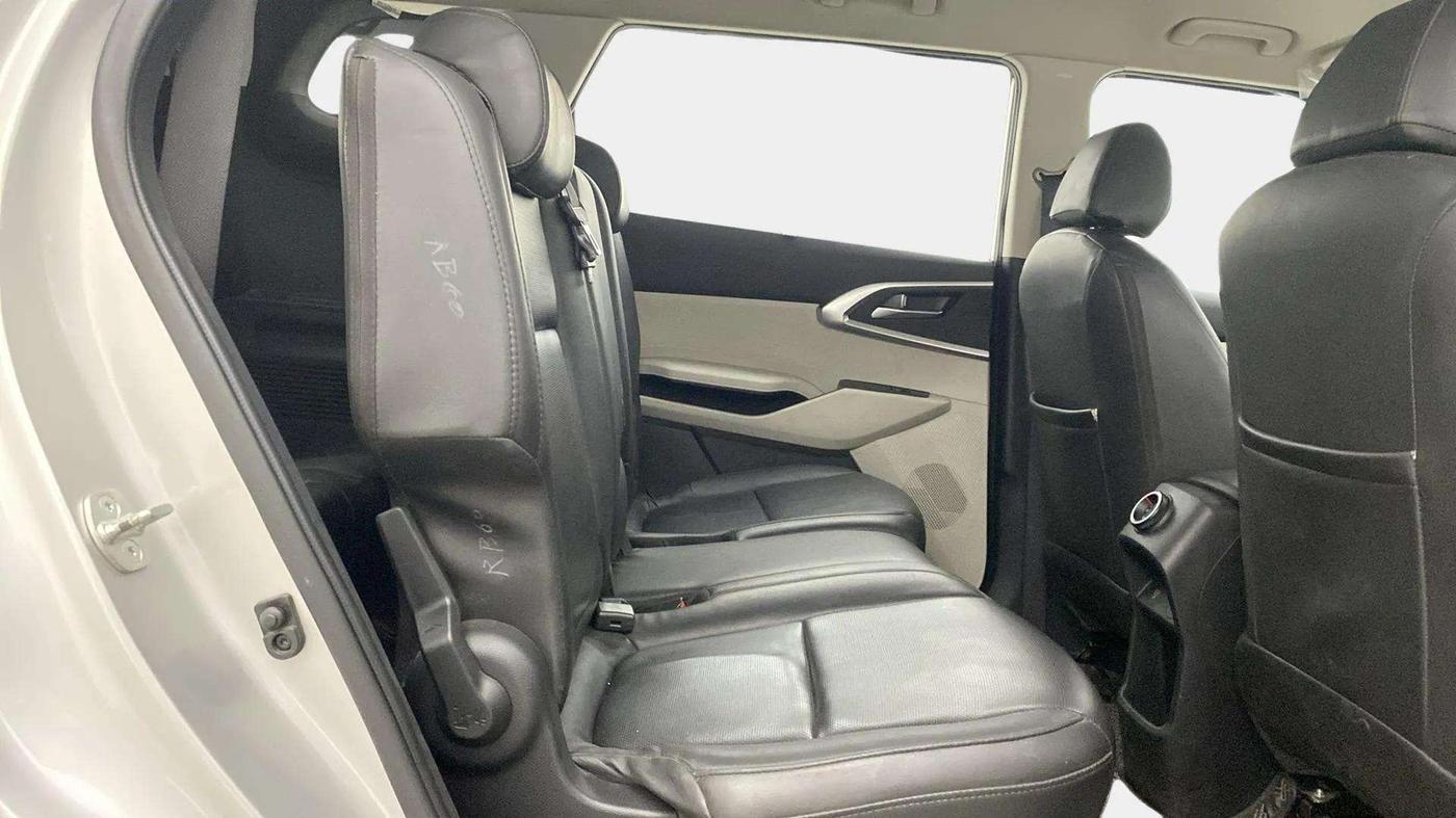 2024 KIA CARENS Prestige 1.5 Petrol 7 STR, Petrol, Manual, 23,978 km, Right Side Rear Door Cabin