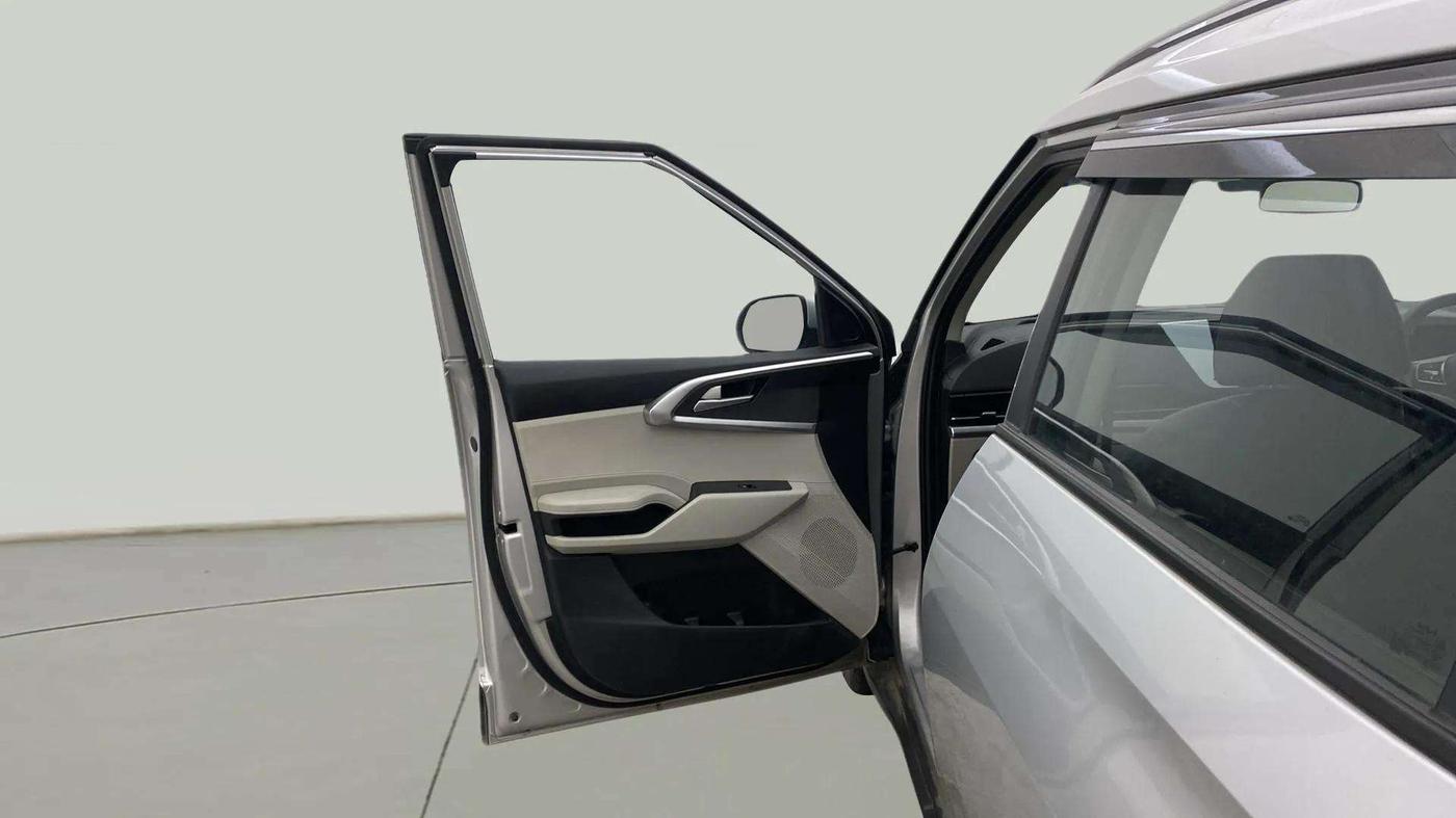 2024 KIA CARENS Prestige 1.5 Petrol 7 STR, Petrol, Manual, 23,978 km, LHS Front Door