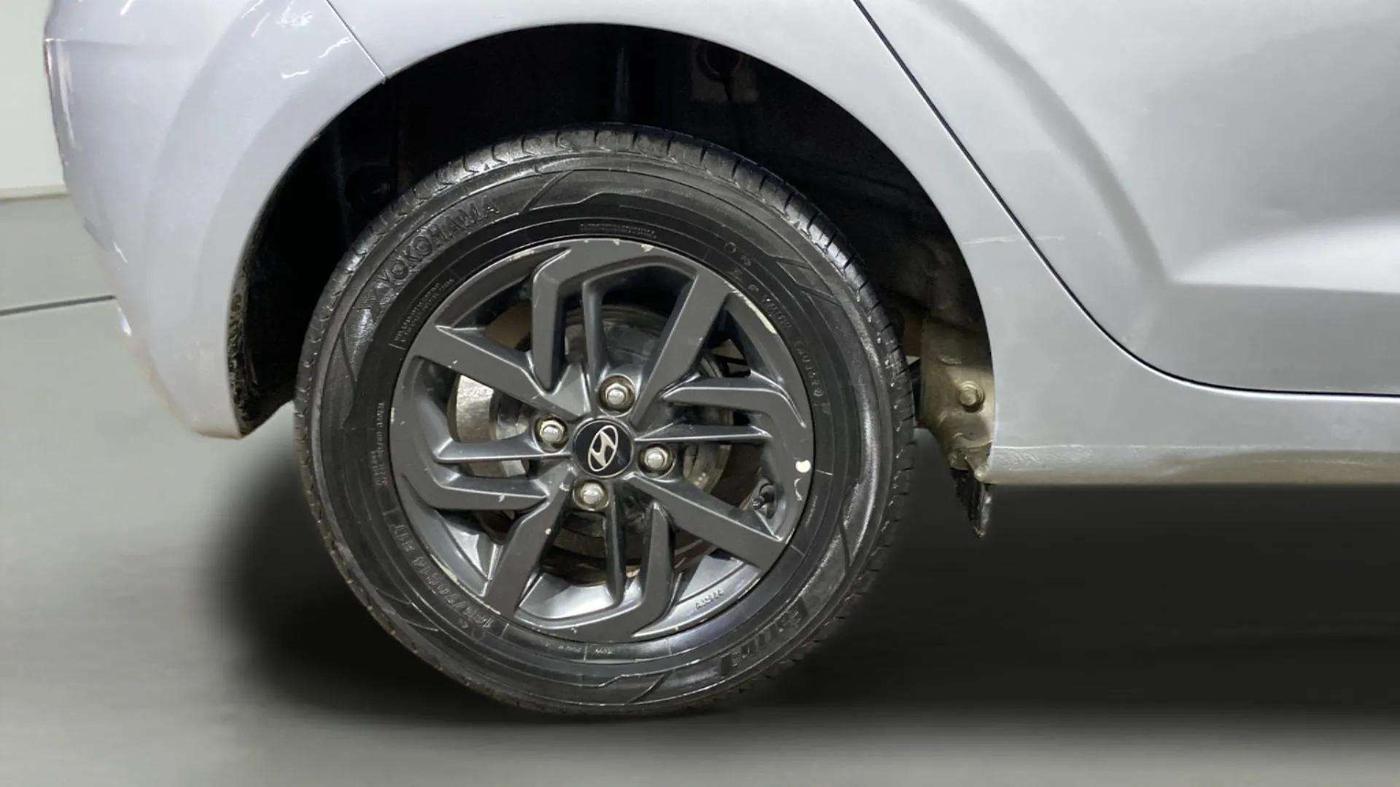 2020 Hyundai GRAND I10 NIOS SPORTZ AMT 1.2 KAPPA VTVT, Petrol, Automatic, 46,832 km, Right Rear Wheel