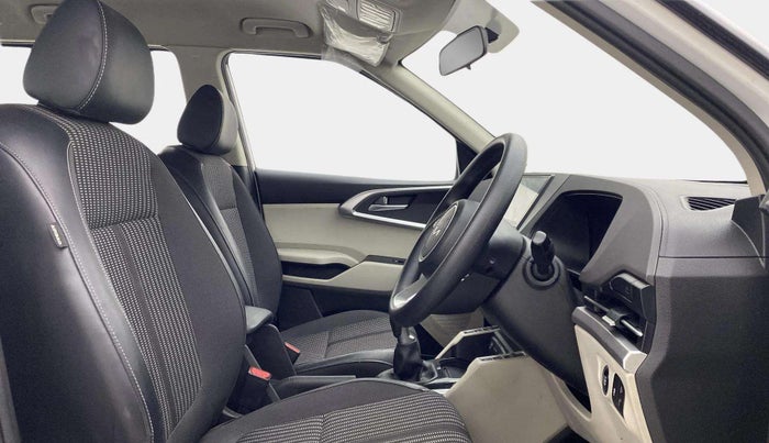 2022 KIA CARENS PRESTIGE PLUS 1.4 PETROL 7 STR, Petrol, Manual, 59,796 km, Right Side Front Door Cabin