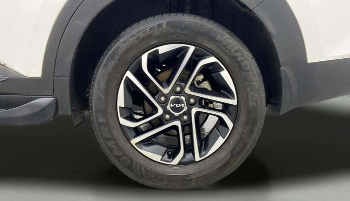 2022 KIA CARENS PRESTIGE PLUS 1.4 PETROL 7 STR, Petrol, Manual, 59,796 km, Left Rear Wheel