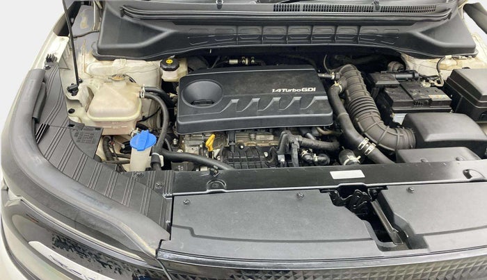 2022 KIA CARENS PRESTIGE PLUS 1.4 PETROL 7 STR, Petrol, Manual, 59,796 km, Engine View - Right