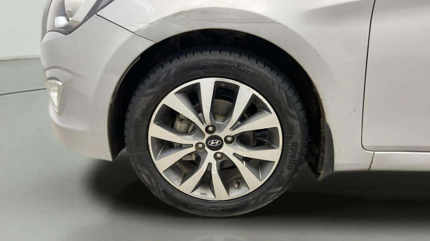 2015 Hyundai Verna FLUIDIC 4S 1.6 VTVT SX, Petrol, Manual, 18,363 km, Left Front Wheel