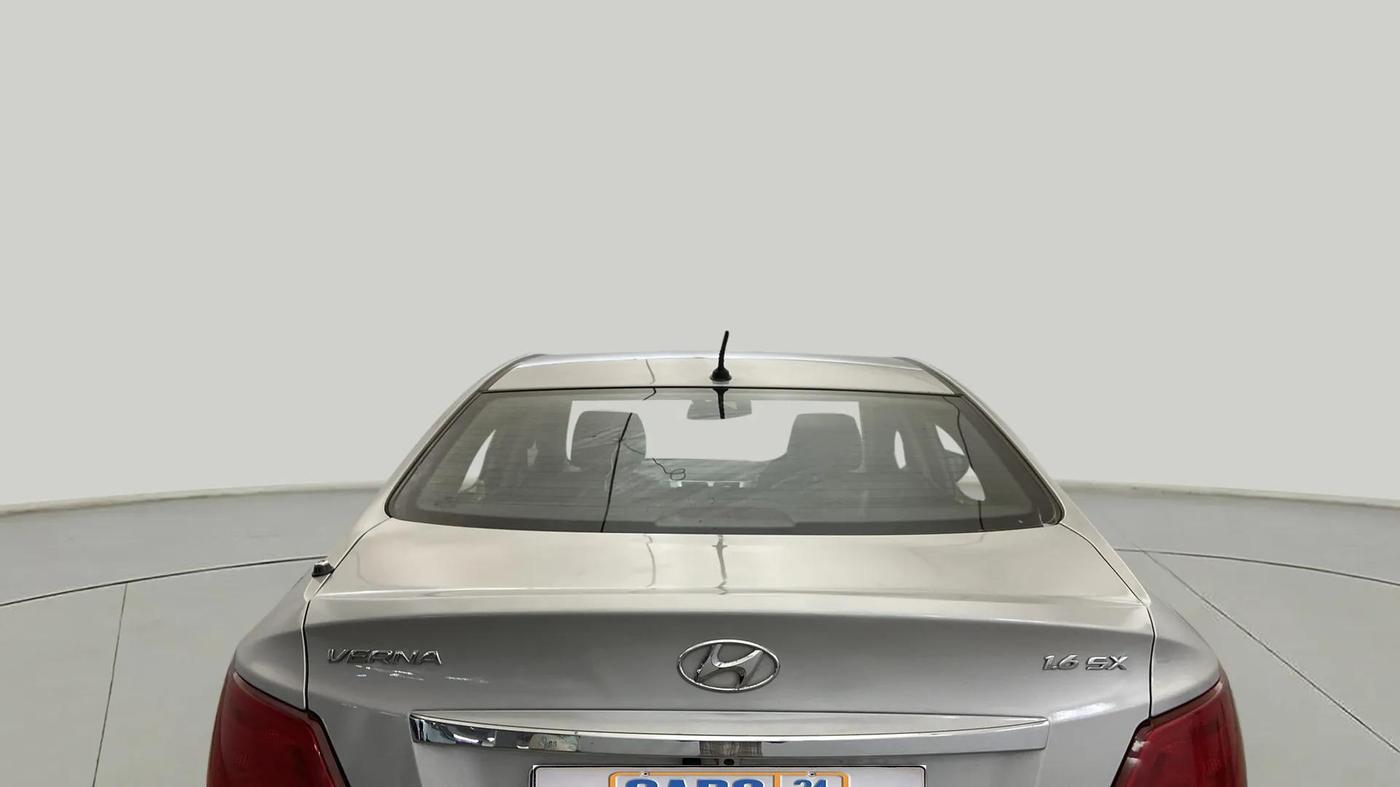 2015 Hyundai Verna FLUIDIC 4S 1.6 VTVT SX, Petrol, Manual, 18,363 km, Rear Windshield