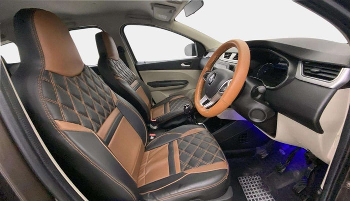 2023 Renault TRIBER RXZ, Petrol, Manual, 30,418 km, Right Side Front Door Cabin
