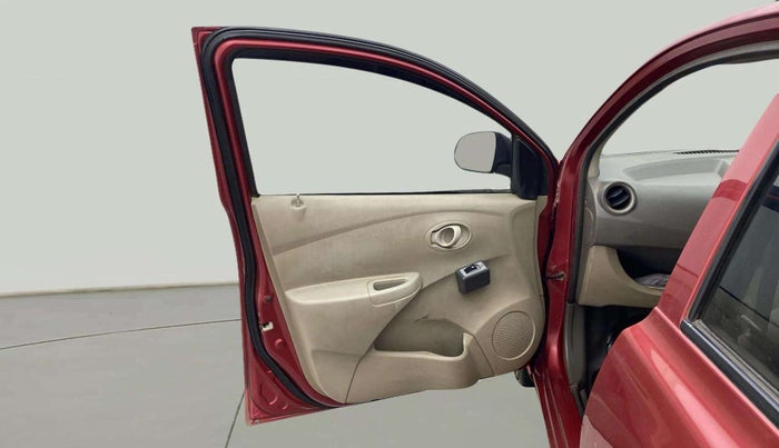 2018 Datsun Go A EPS, CNG, Manual, 88,978 km, LHS Front Door