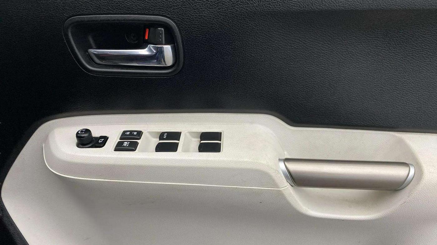 2018 Maruti IGNIS ZETA 1.2, Petrol, Manual, 27,652 km, Driver Side Door Panels Control