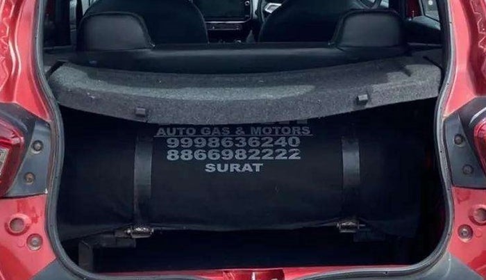 2019 Renault Kwid RXT 1.0 (O), CNG, Manual, 31,911 km, Boot Inside