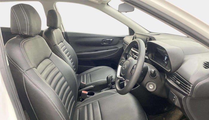 2021 Hyundai NEW I20 SPORTZ 1.2 AT, Petrol, Automatic, 36,606 km, Right Side Front Door Cabin