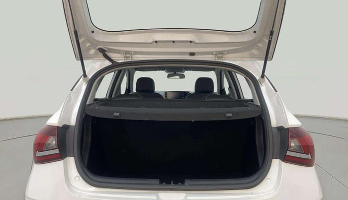 2021 Hyundai NEW I20 SPORTZ 1.2 AT, Petrol, Automatic, 36,606 km, Boot Open Zoomed View