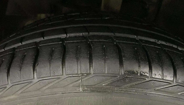 2018 Tata NEXON XZ PLUS PETROL DUAL TONE, Petrol, Manual, 58,443 km, Left Front Tyre Tread
