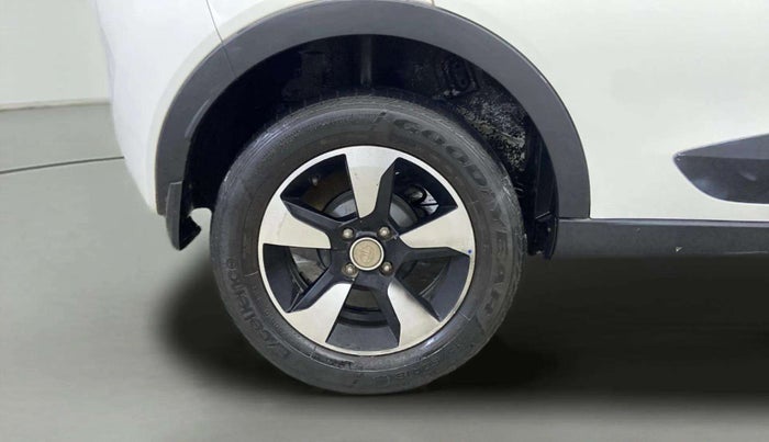 2018 Tata NEXON XZ PLUS PETROL DUAL TONE, Petrol, Manual, 58,443 km, Right Rear Wheel
