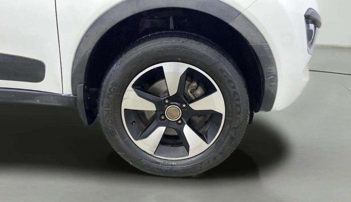 2018 Tata NEXON XZ PLUS PETROL DUAL TONE, Petrol, Manual, 58,443 km, Right Front Wheel