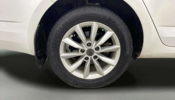 2016 Skoda Octavia STYLE PLUS AT 1.8 TSI, Petrol, Automatic, 79,357 km, Right Rear Wheel