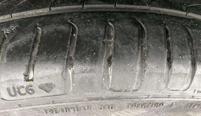 2016 Skoda Octavia STYLE PLUS AT 1.8 TSI, Petrol, Automatic, 79,357 km, Left Front Tyre Tread