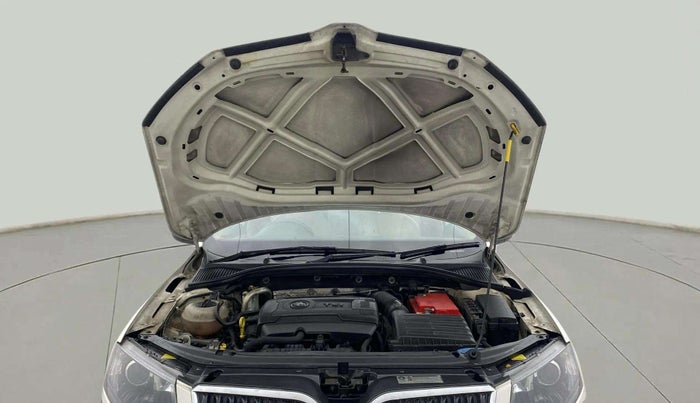 2016 Skoda Octavia STYLE PLUS AT 1.8 TSI, Petrol, Automatic, 79,357 km, Open Bonet