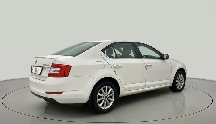 2016 Skoda Octavia STYLE PLUS AT 1.8 TSI, Petrol, Automatic, 79,357 km, Right Back Diagonal