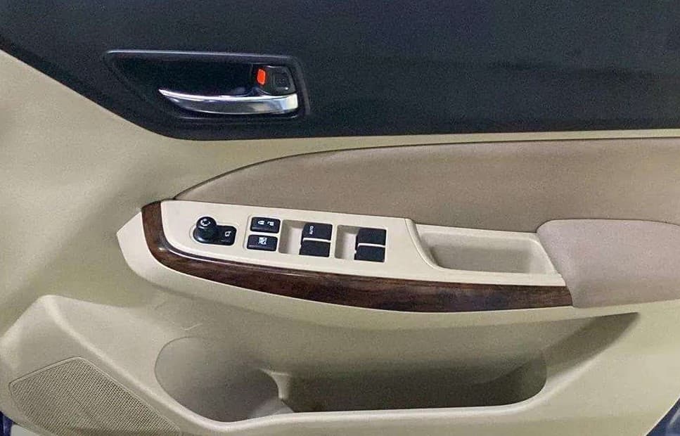 2017 Maruti Dzire ZXI AMT, Petrol, Automatic, 19,613 km, Driver Side Door Panels Control