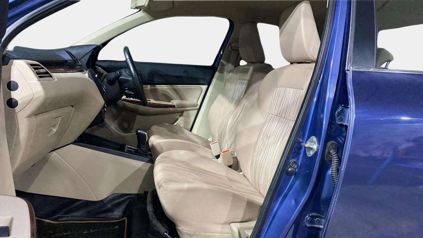2017 Maruti Dzire ZXI AMT, Petrol, Automatic, 19,613 km, Right Side Front Door Cabin
