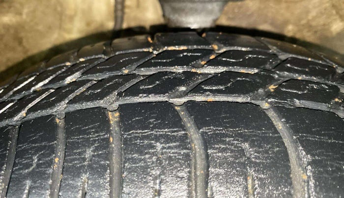 2014 Maruti Alto 800 LXI, Petrol, Manual, 89,320 km, Right Front Tyre Tread