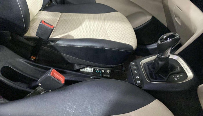 2019 Hyundai NEW SANTRO SPORTZ AMT, Petrol, Automatic, 30,216 km, Gear Lever
