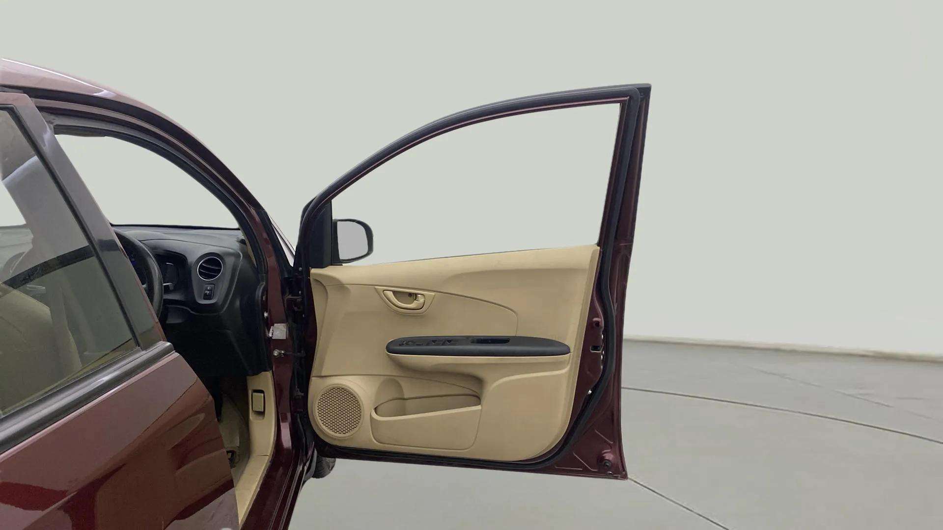 RHS-Front-Door-Open-32