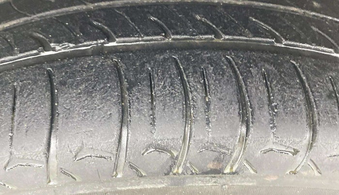 2017 Maruti Alto K10 VXI (O) AMT, Petrol, Automatic, 69,088 km, Left Front Tyre Tread