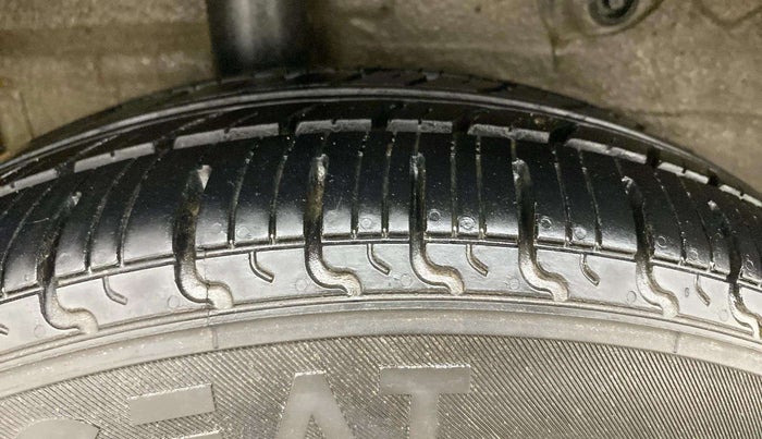 2017 Maruti Celerio VXI AMT, Petrol, Automatic, 77,614 km, Right Rear Tyre Tread