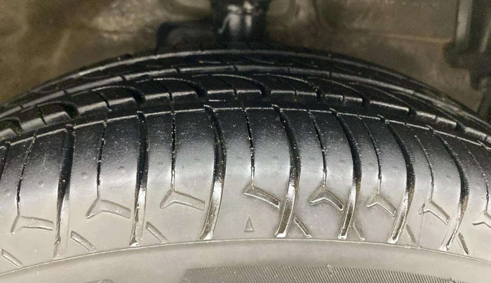 2017 Maruti Celerio VXI AMT, Petrol, Automatic, 77,614 km, Right Front Tyre Tread