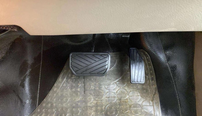 2017 Maruti Celerio VXI AMT, Petrol, Automatic, 77,614 km, Pedals