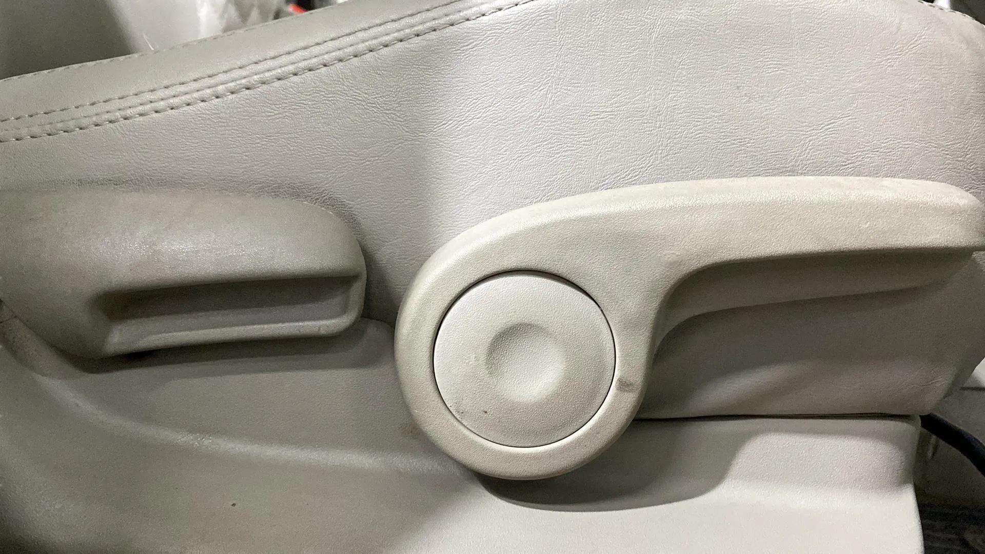 Driver-side-adjustment-panel-40