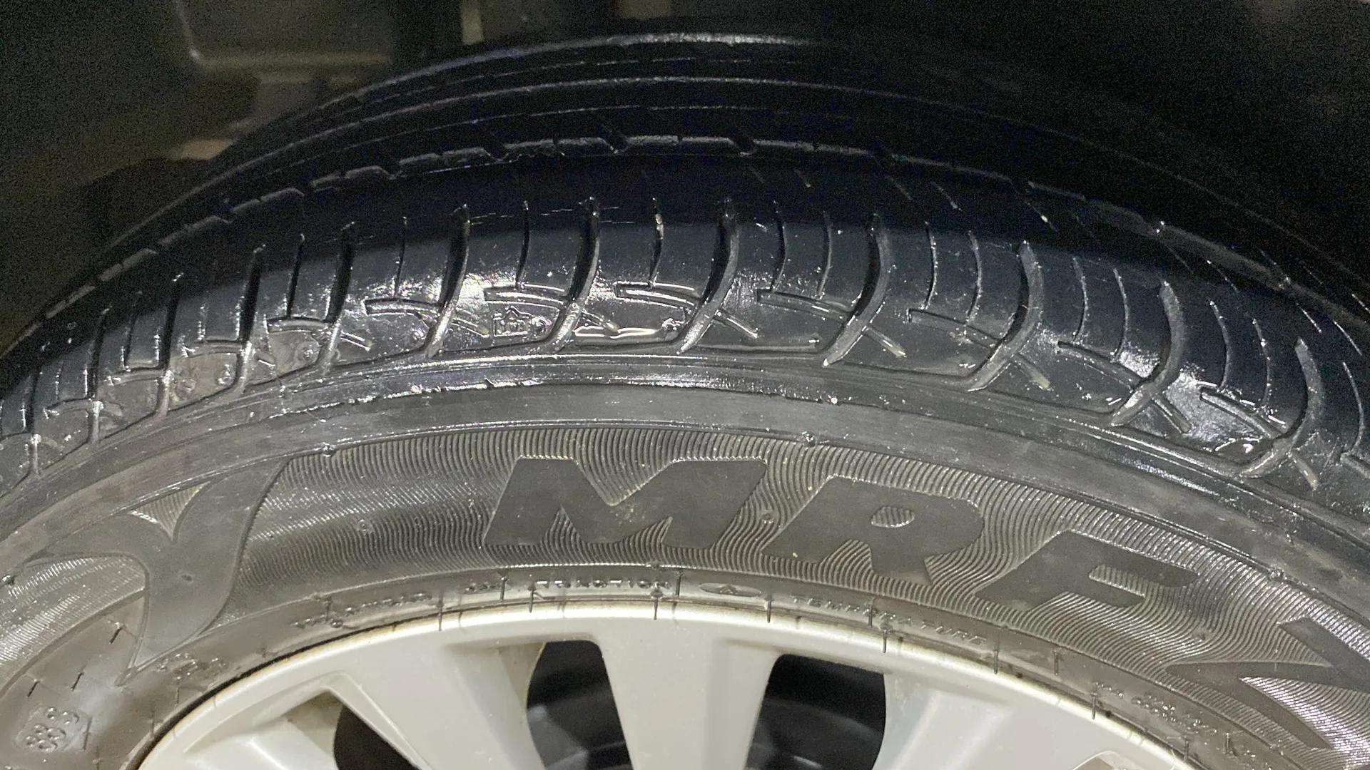 LHS-Front-Tyre-Tread-20