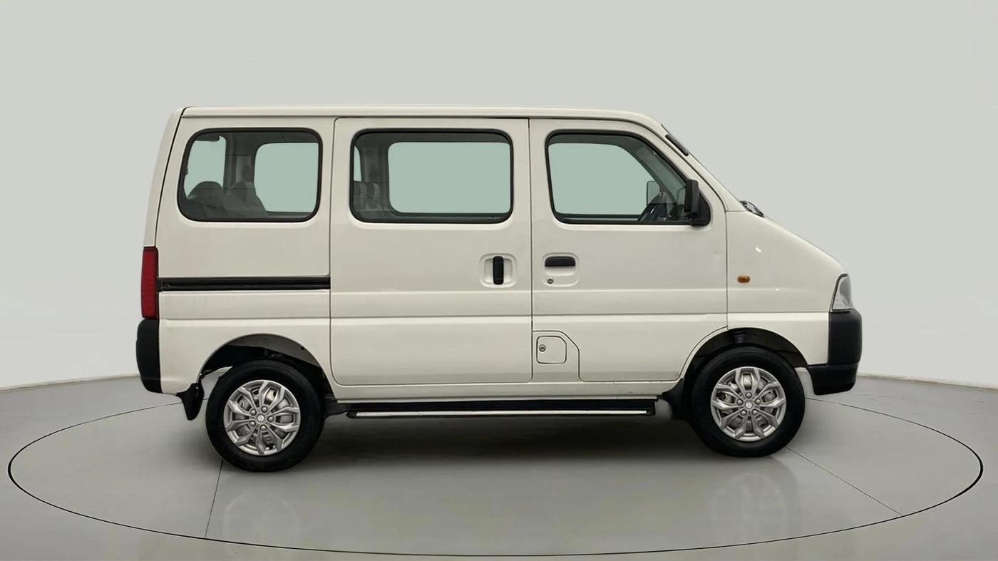2021 Maruti Eeco TOUR V 7 STR, Petrol, Manual, 40,717 km, Right Side View