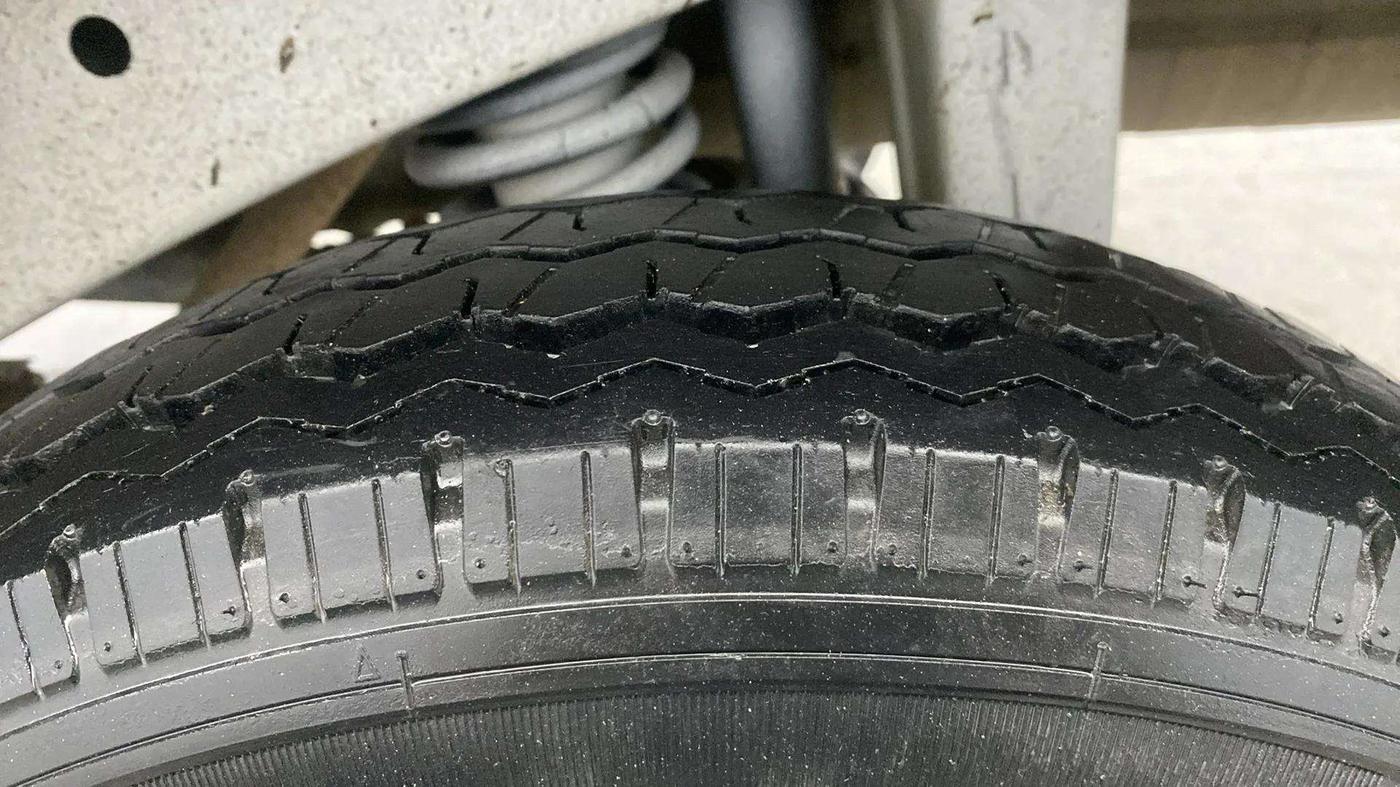 2021 Maruti Eeco TOUR V 7 STR, Petrol, Manual, 40,717 km, Left Rear Tyre Tread