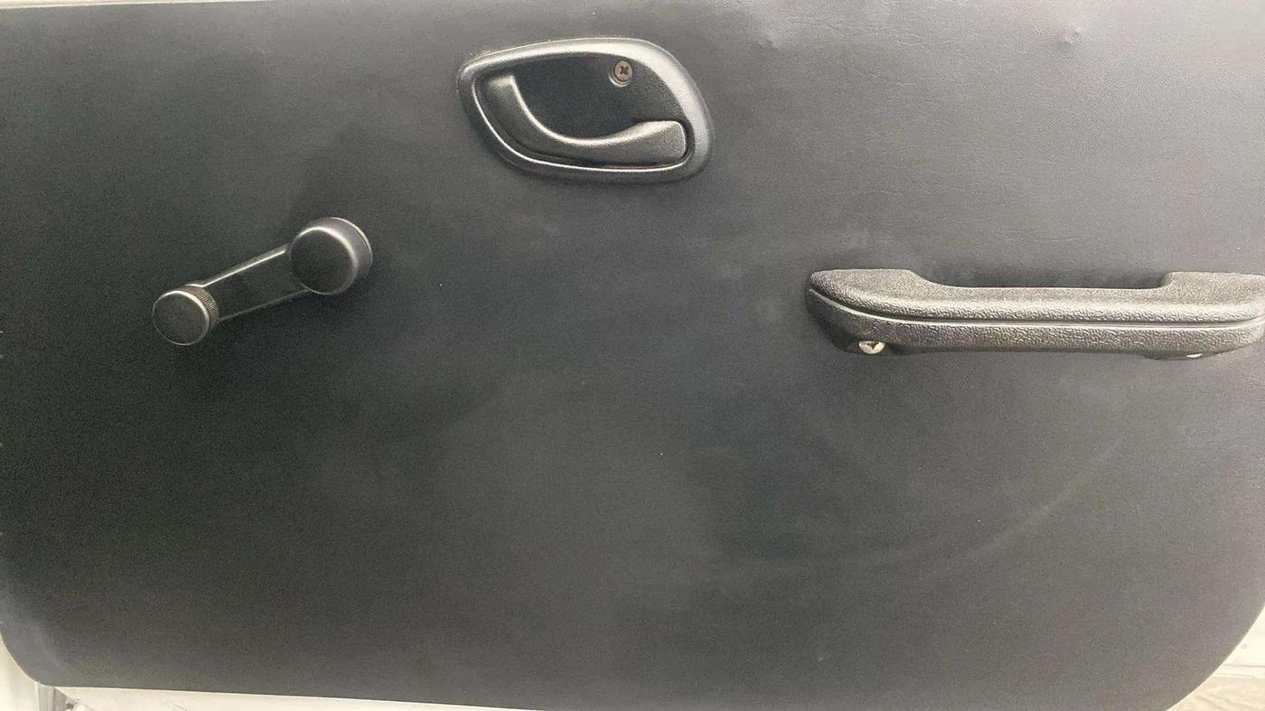 2021 Maruti Eeco TOUR V 7 STR, Petrol, Manual, 40,717 km, Driver Side Door Panels Control