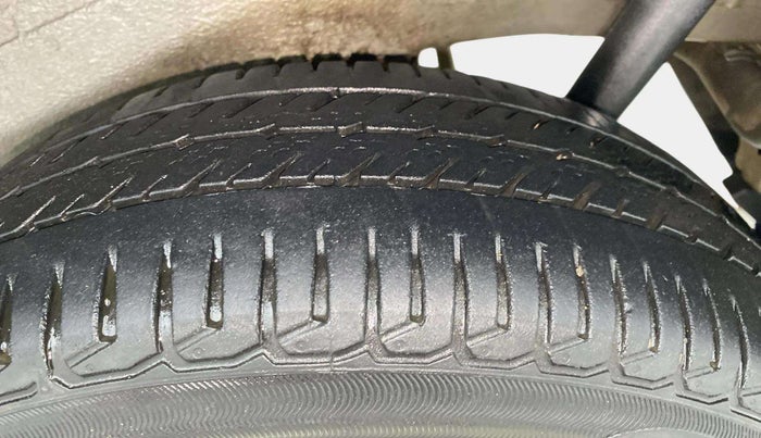 2013 Maruti Wagon R 1.0 VXI, Petrol, Manual, 40,040 km, Left Rear Tyre Tread