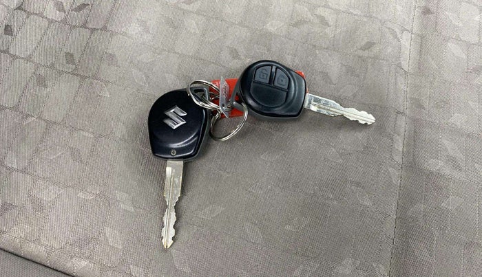 2013 Maruti Wagon R 1.0 VXI, Petrol, Manual, 40,040 km, Key Close Up