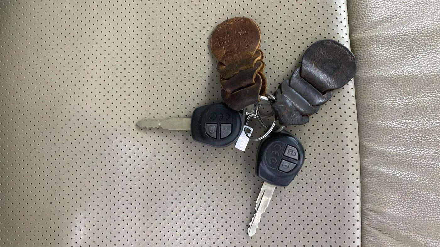2019 Maruti Dzire VXI AMT, Petrol, Automatic, 51,662 km, Key Close Up