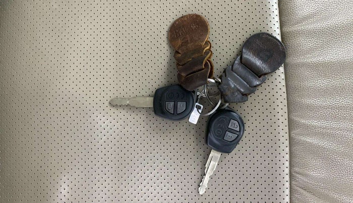 2019 Maruti Dzire VXI AMT, Petrol, Automatic, 51,662 km, Key Close Up
