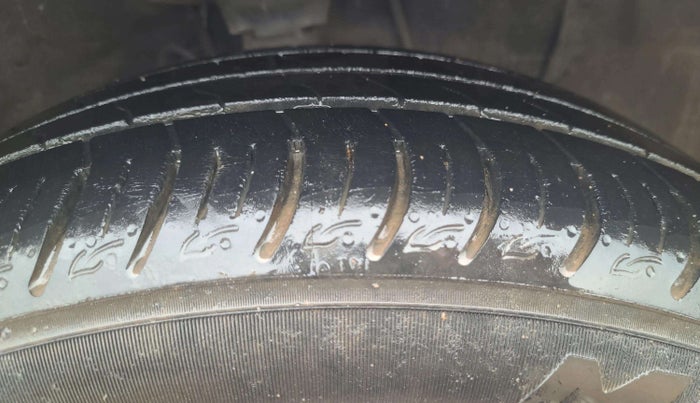 2016 Hyundai Elite i20 ASTA 1.2 (O), Petrol, Manual, 48,213 km, Right Front Tyre Tread