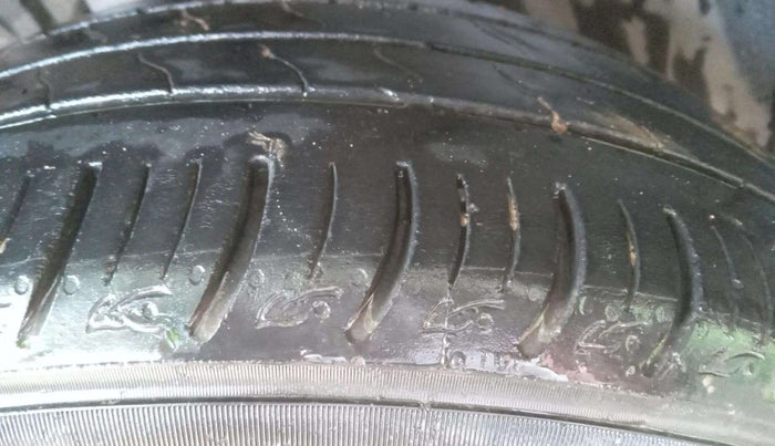 2021 Tata ALTROZ XM PLUS PETROL, Petrol, Manual, 43,360 km, Left Front Tyre Tread