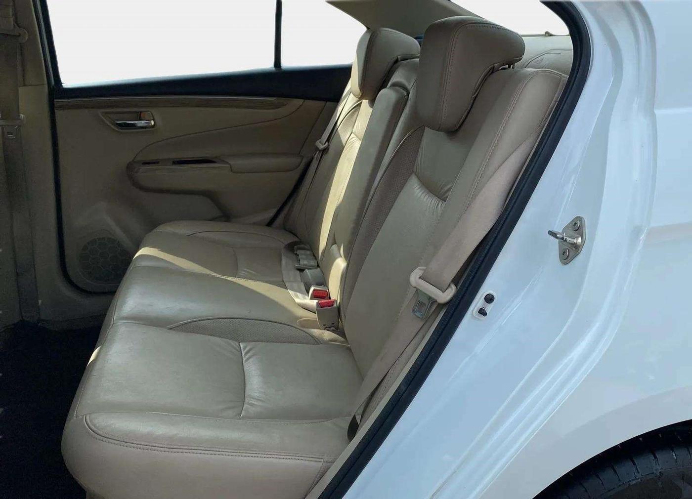 2020 Maruti Ciaz ALPHA  AT 1.5 SHVS PETROL, Petrol, Automatic, 1,12,265 km, Right Side Rear Door Cabin