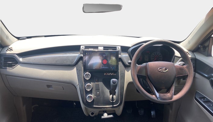 2017 Mahindra Kuv100 K4 6 STR, Petrol, Manual, 54,647 km, Dashboard