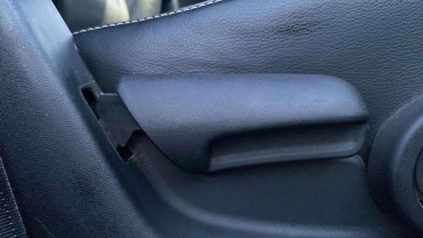 2020 Maruti S Cross ALPHA AT1.5, Petrol, Automatic, 49,004 km, Driver Side Adjustment Panel