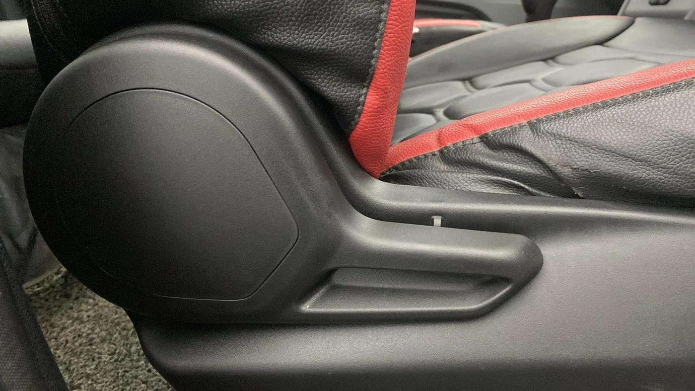 2021 Tata Tiago XT (O) PETROL, Petrol, Manual, 65,179 km, Driver Side Adjustment Panel