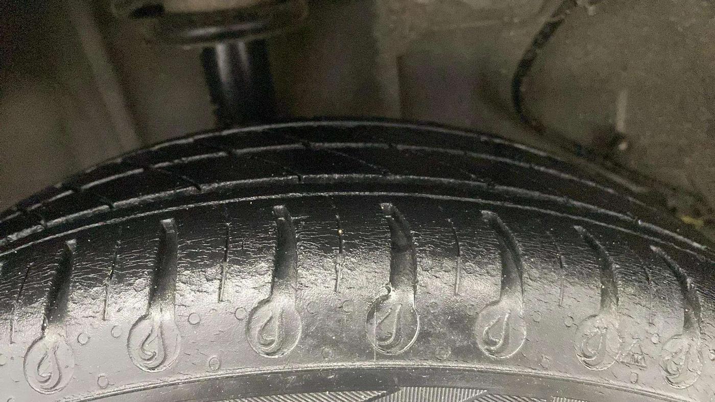 2021 Tata Tiago XT (O) PETROL, Petrol, Manual, 65,179 km, Right Rear Tyre Tread